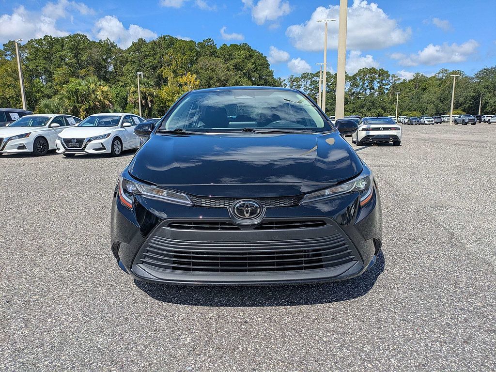 Used 2024 Toyota Corolla LE FWD image 8