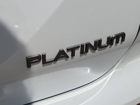 New 2026 Nissan Rogue Platinum AWD/4WD image 9