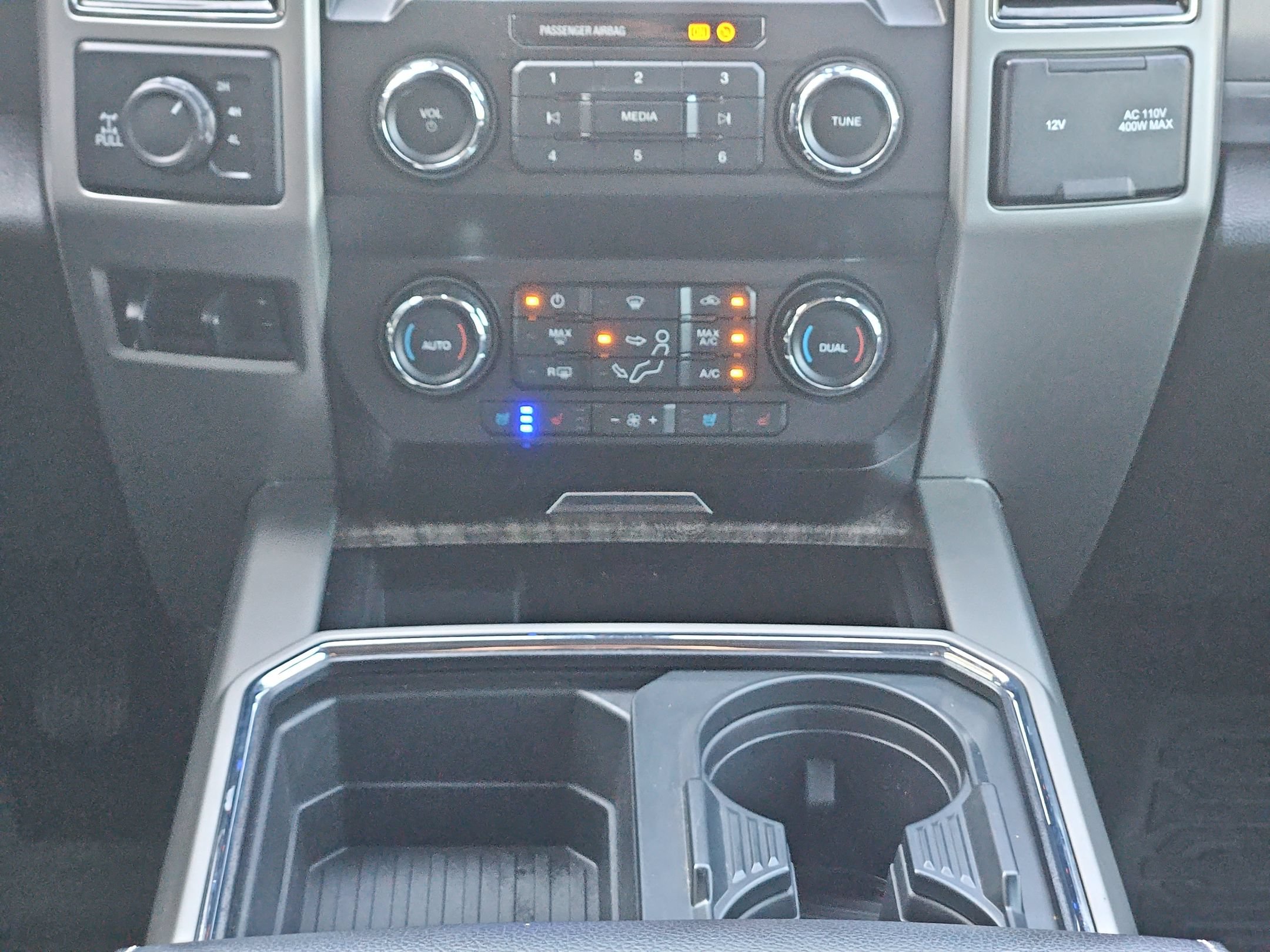 Used 2019 Ford F250 Lariat w/ Lariat Ultimate Package AWD/4WD image 31