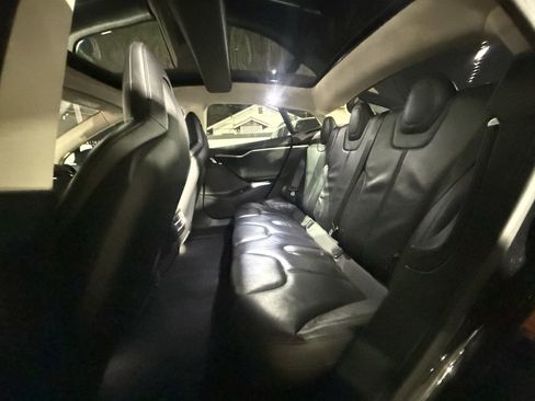 Used 2013 Tesla Model S image 11