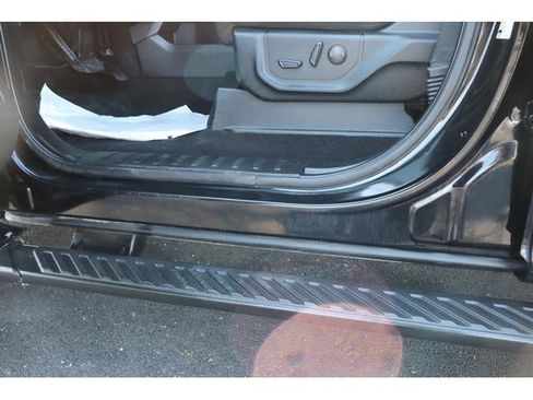 Used 2019 Ford F150 XLT w/ Equipment Group 302A Luxury AWD/4WD image 11