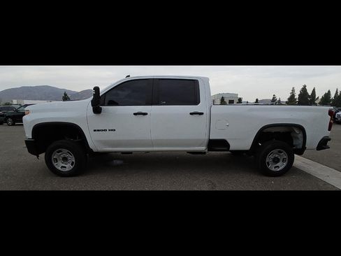 Used 2022 Chevrolet Silverado 2500 Custom w/ Custom Value Package RWD image 9