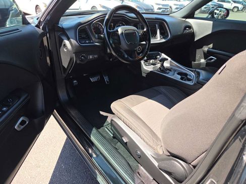 Used 2020 Dodge Challenger SXT RWD image 10