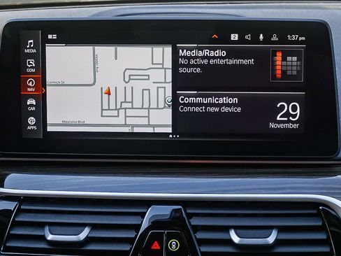 Certified 2023 BMW 530i w/ Premium Package image 15