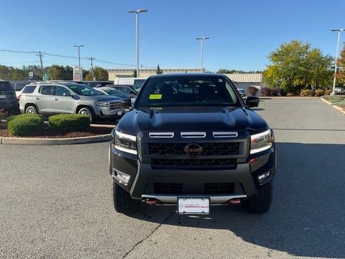 New 2026 Nissan Frontier PRO-4X w/ Pro-4x Convenience Package image 2