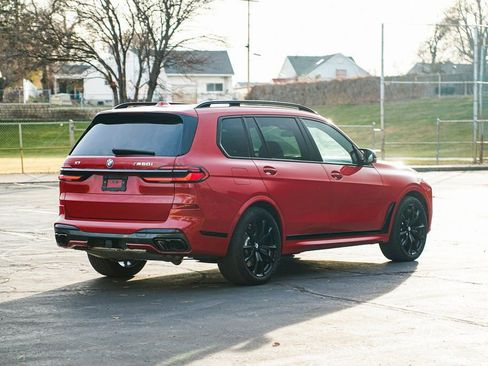 Certified 2025 BMW X7 M60i image 5