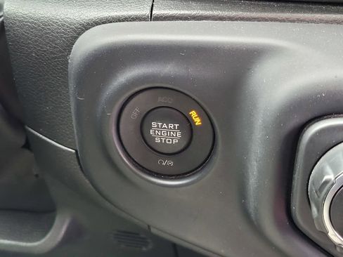 Used 2023 Jeep Gladiator Overland image 24