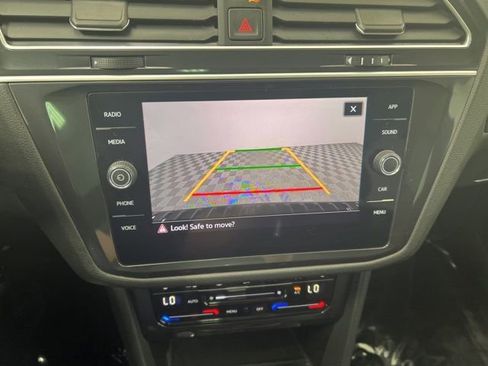 Used 2024 Volkswagen Tiguan SE R-Line AWD/4WD image 18