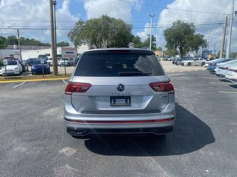 Used 2024 Volkswagen Tiguan SE R-Line AWD/4WD image 4