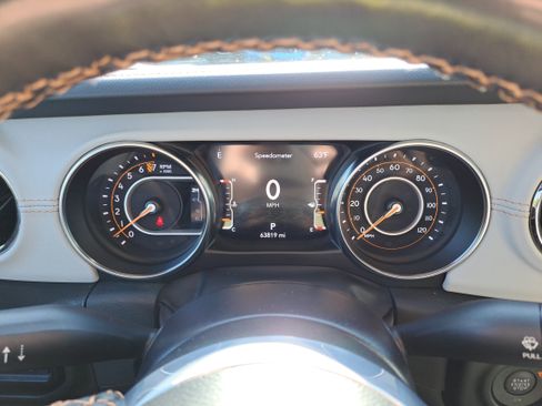 Used 2022 Jeep Gladiator Overland image 15