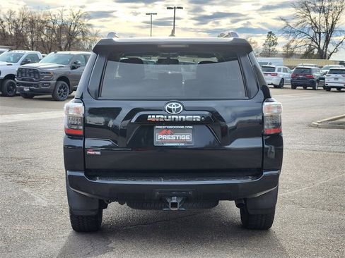 Used 2017 Toyota 4Runner SR5 image 12