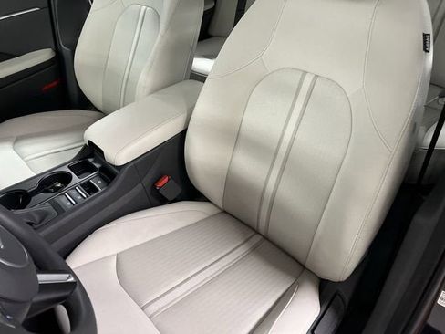 Used 2025 Hyundai Sonata SE FWD image 18