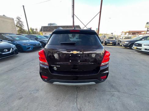Used 2021 Chevrolet Trax LT AWD/4WD image 7
