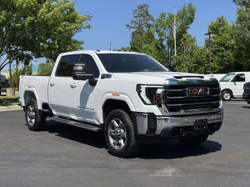 Used 2025 GMC Sierra 2500 SLE w/ SLE Value Package; AWD/4WD image 2