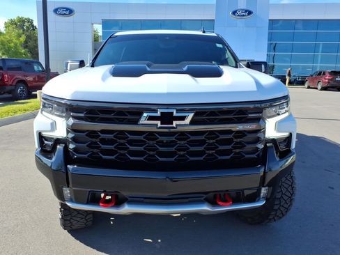 Used 2024 Chevrolet Silverado 1500 ZR2 w/ Technology Package AWD/4WD image 8