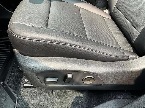 Used 2026 Chevrolet Traverse LT w/ LPO, Floor Liner Package AWD/4WD image 18