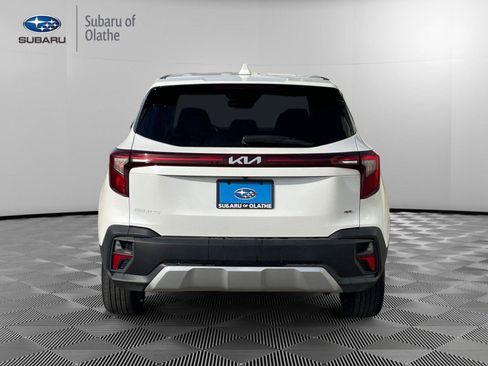 Used 2024 Kia Seltos LX image 9