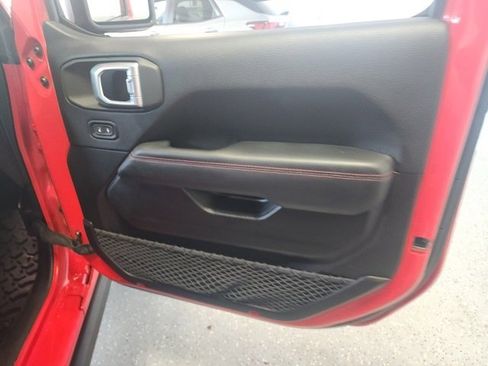 Used 2020 Jeep Wrangler Unlimited Rubicon w/ Dual Top Group image 18