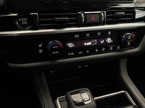 Used 2025 Nissan Pathfinder Platinum w/ Cargo Package image 21