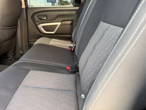 Used 2023 Nissan Titan SV w/ SV Convenience Package AWD/4WD image 15