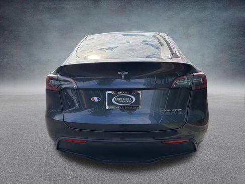 Used 2024 Tesla Model Y Long Range AWD/4WD image 4