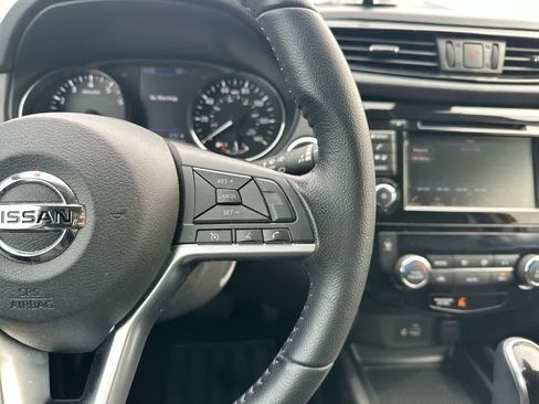 Used 2020 Nissan Rogue Sport SV w/ All-Weather Package image 29