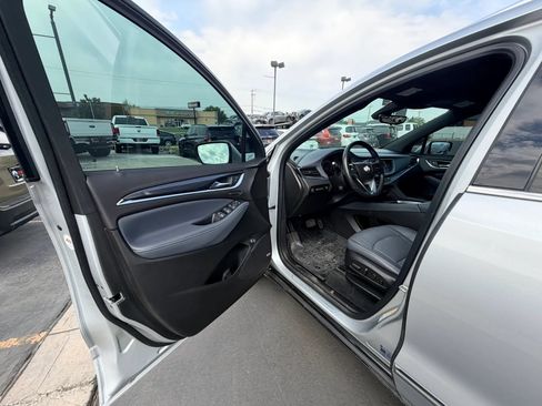 Used 2022 Buick Enclave Premium w/ Surround and Sites Package AWD/4WD image 9