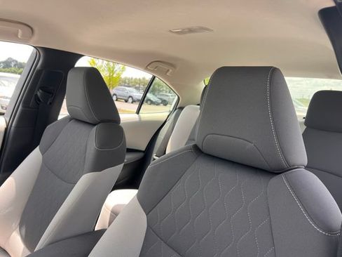 Used 2021 Toyota Corolla LE w/ LE Convenience Package FWD image 14