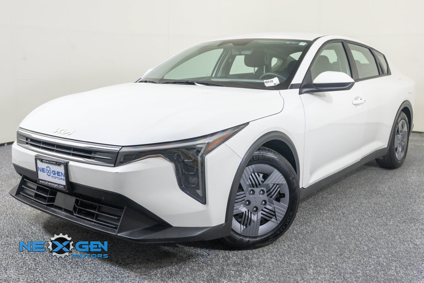 Used 2025 Kia K4 FWD image 11