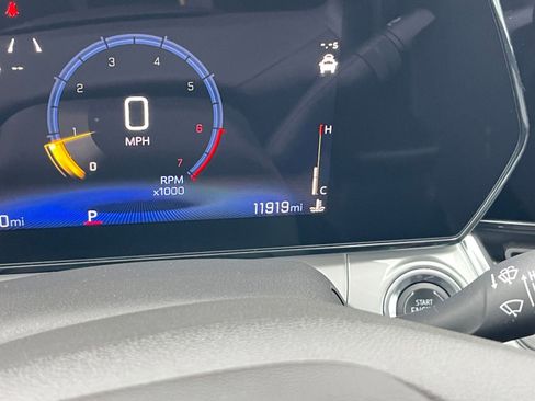 Used 2025 Chevrolet Trax LT image 38