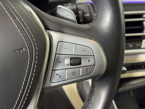 Used 2022 BMW X7 xDrive40i w/ Cold Weather Package image 23