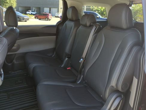 New 2026 Kia Carnival LXS image 13