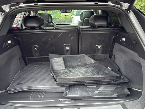 Certified 2025 Cadillac Lyriq Luxury w/ LPO, Floor Liner Package AWD/4WD image 32