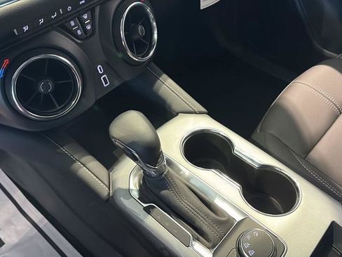 New 2025 Chevrolet Blazer LT AWD/4WD image 11