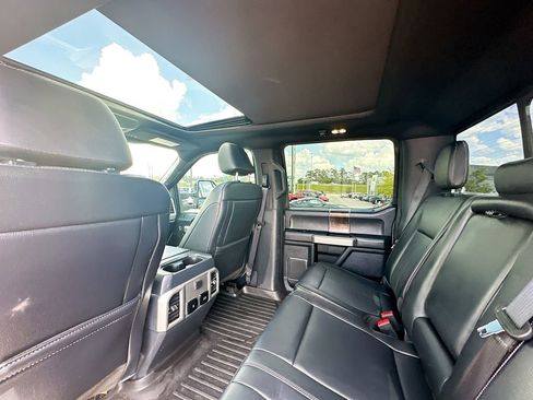 Used 2022 Ford F250 Lariat w/ Lariat Ultimate Package AWD/4WD image 4