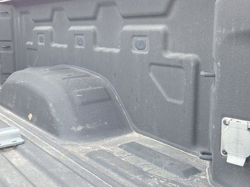 Used 2024 Chevrolet Silverado 2500 Custom w/ Custom Value Package image 25