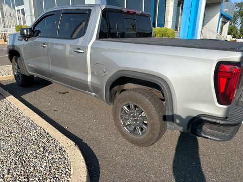 Used 2024 GMC Sierra 1500 AT4X AWD/4WD image 5