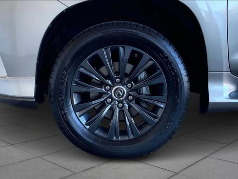 Used 2023 Lexus GX 460 Premium image 10