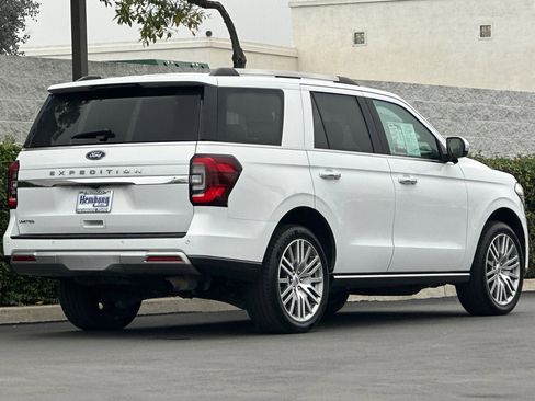 Used 2023 Ford Expedition Limited image 4