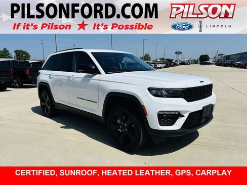 Used 2023 Jeep Grand Cherokee Limited w/ Black Appearance Package AWD/4WD image 1