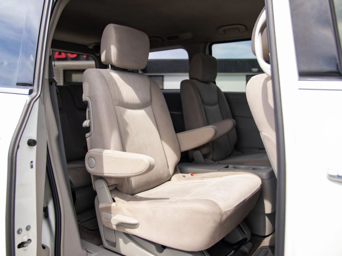 Used 2017 Nissan Quest SV FWD image 28