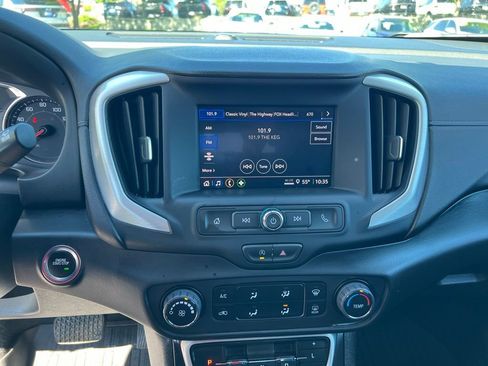 Used 2023 GMC Terrain SLE w/ LPO, Floor Liner Package FWD image 34