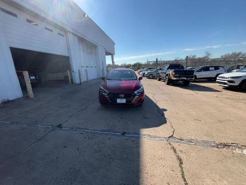 Used 2025 Nissan Versa SV image 15