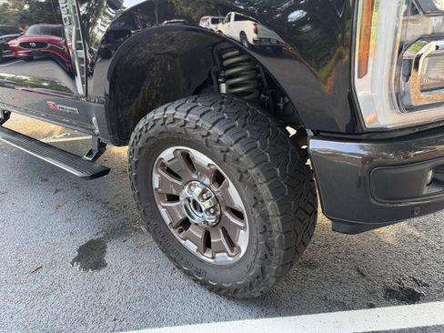 Used 2025 Ford F350 King Ranch w/ FX4 Off-Road Package AWD/4WD image 11