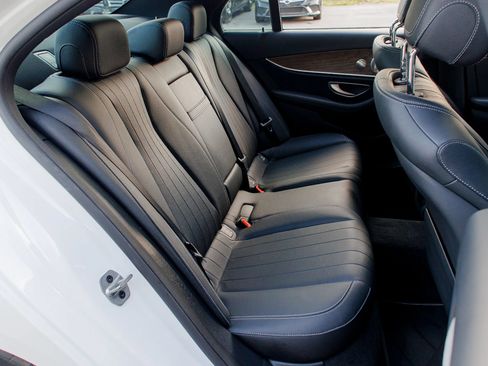 Used 2022 Mercedes-Benz E 350 Sedan image 39