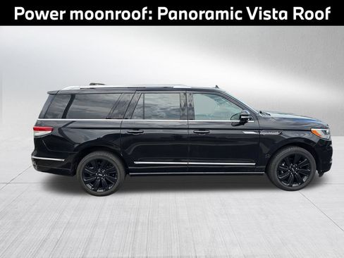 Used 2023 Lincoln Navigator L Reserve AWD/4WD image 10