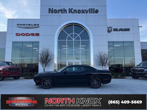 Used 2023 Dodge Challenger R/T w/ Blacktop Package image 5