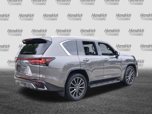 Used 2023 Lexus LX 600 F Sport w/ Accessory Package (Z1) AWD/4WD image 9