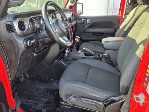 Used 2020 Jeep Gladiator Overland image 14