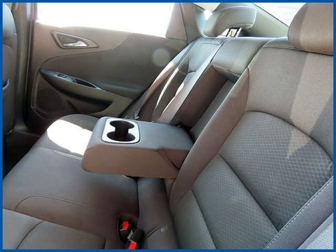 Used 2023 Chevrolet Malibu LT FWD image 9